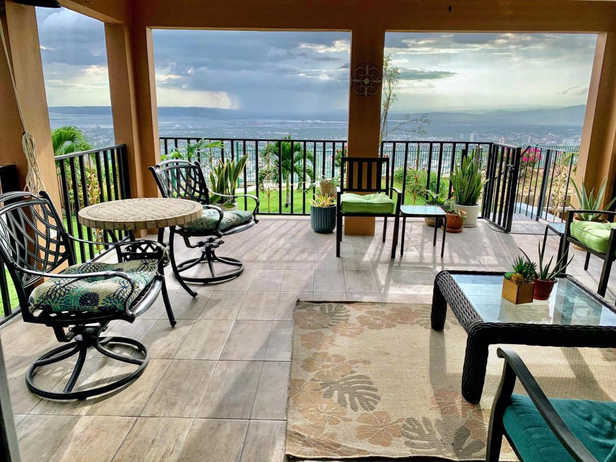 Bella Vista Villa Кингстън Екстериор снимка