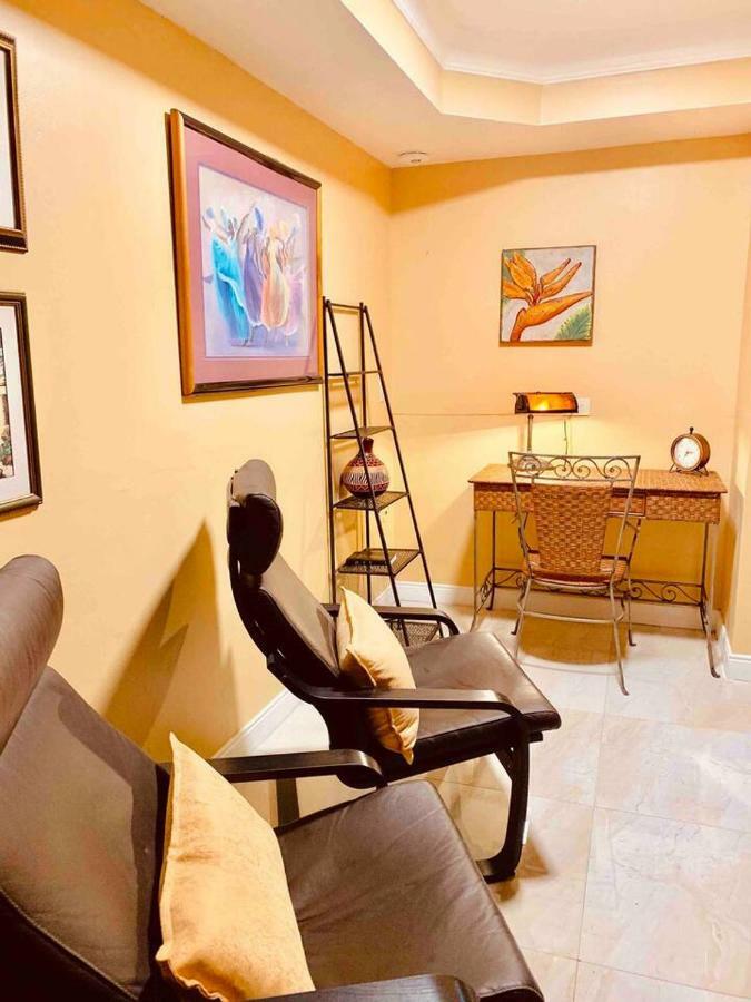 Bella Vista Villa Кингстън Екстериор снимка
