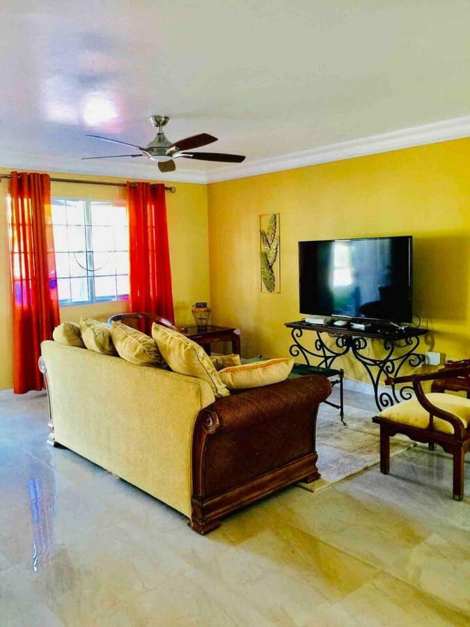 Bella Vista Villa Кингстън Екстериор снимка