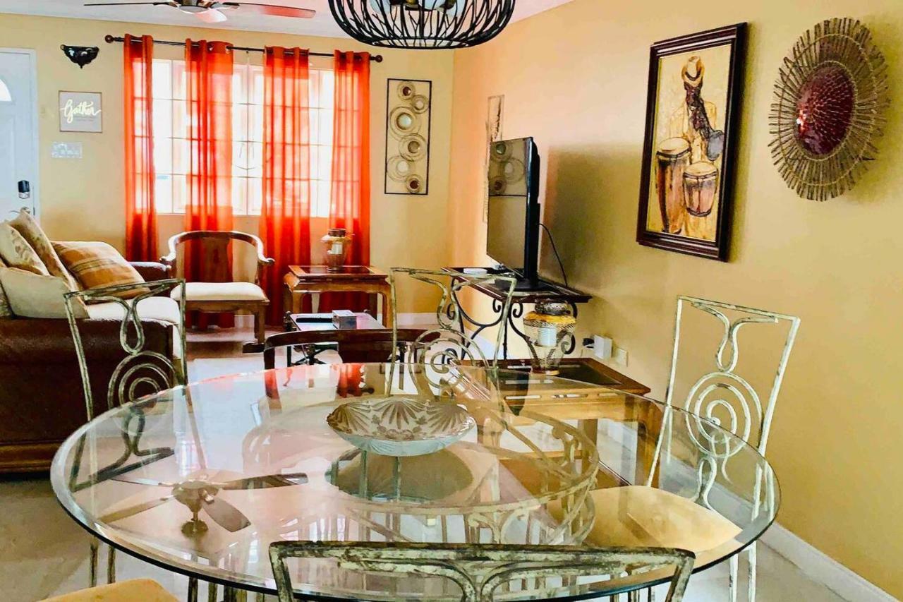 Bella Vista Villa Кингстън Екстериор снимка