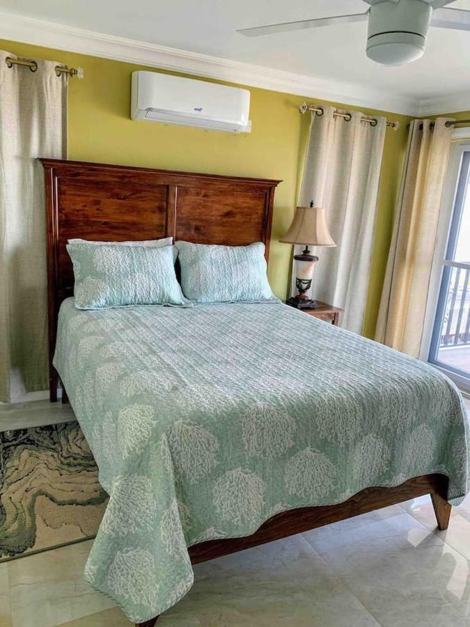 Bella Vista Villa Кингстън Екстериор снимка