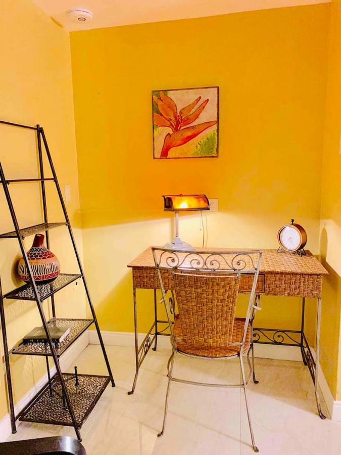 Bella Vista Villa Кингстън Екстериор снимка