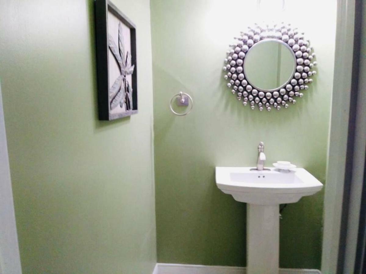 Bella Vista Villa Кингстън Екстериор снимка