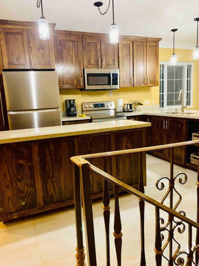 Bella Vista Villa Кингстън Екстериор снимка
