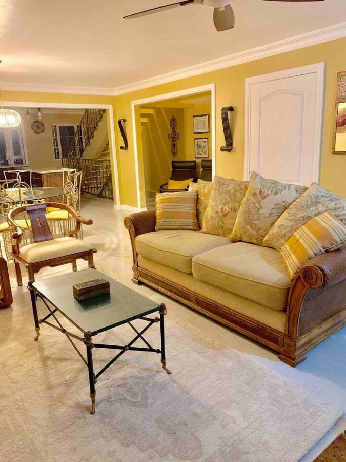 Bella Vista Villa Кингстън Екстериор снимка
