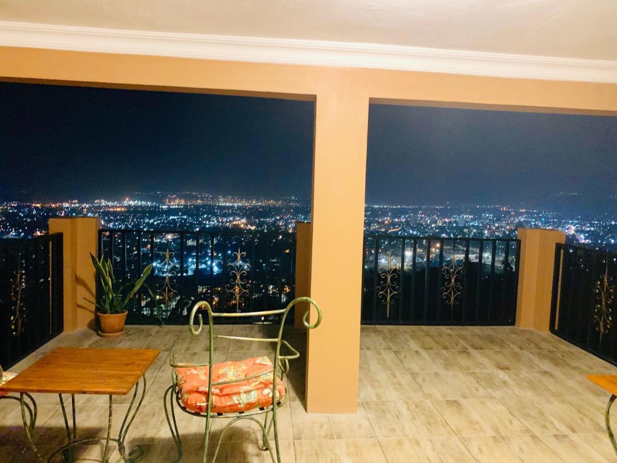 Bella Vista Villa Кингстън Екстериор снимка